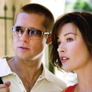 Still of Brad Pitt and Catherine Zeta-Jones in Ocean's Twelve (2004)