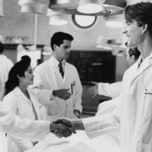 Still of Matthew Modine and Daphne Zuniga in Gross Anatomy 1989