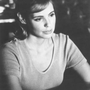 Still of Olivia d'Abo in Kicking and Screaming (1995)