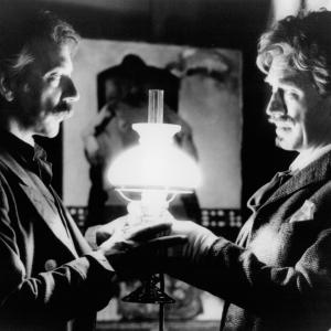 Still of Donald Sutherland and Max von Sydow in Oviri (1986)