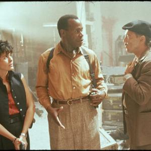 Still of Danny Glover, Maria Conchita Alonso and Rubén Blades in Predator 2 (1990)