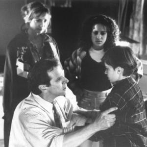 Still of Joseph Mazzello, Corinne Bohrer, Richard Gilliland and Ashlee Levitch in Star Kid (1997)