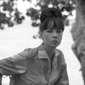 Father Goose Leslie Caron 1964 Universal Pictures