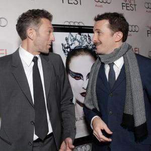 Vincent Cassel and Darren Aronofsky at event of Juodoji gulbe 2010