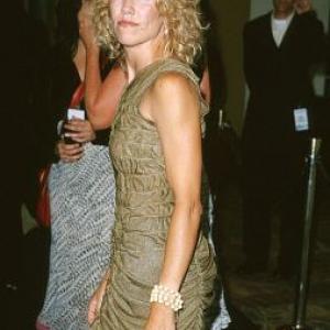 Sheryl Crow at event of What Lies Beneath 2000
