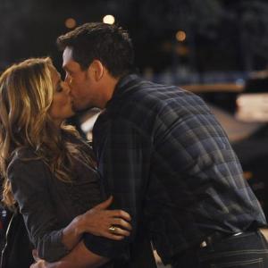 Still of Sheryl Crow and Josh Hopkins in Cougar Town 2009
