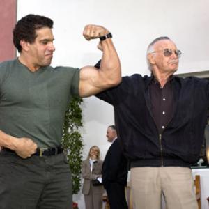Lou Ferrigno and Stan Lee at event of Hulk 2003
