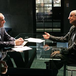 Still of Jeffrey Tambor and Paul Guilfoyle in CSI kriminalistai 2000