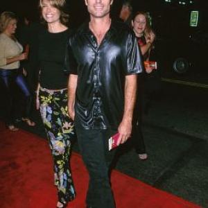 Harry Hamlin and Lisa Rinna at event of Charlie's Angels (2000)