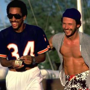 Still of Billy Crystal and Gregory Hines in Running Scared 1986