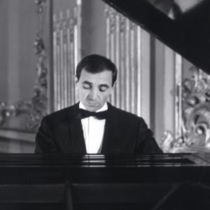 Still of Charles Aznavour in Tirez sur le pianiste (1960)