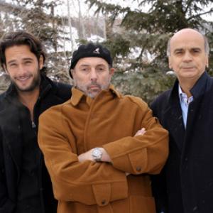 Hector Babenco, Rodrigo Santoro and Dráuzio Varella at event of Carandiru (2003)