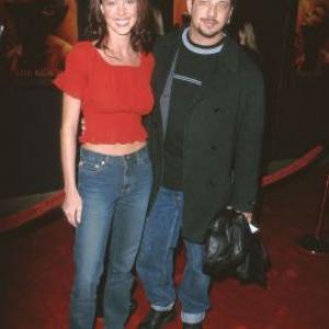 Shannon Elizabeth at event of The Beach (2000)
