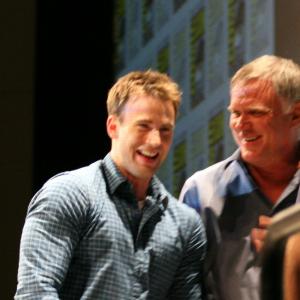 Joe Johnston and Chris Evans at event of Kapitonas Amerika pirmasis kersytojas 2011