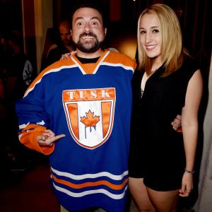 Kevin Smith and Harley Quinn Smith at event of Tusk (2014)