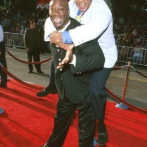 Ving Rhames and Michael Clarke Duncan at event of Mission: Impossible II (2000)