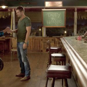 Still of Michael Clarke Duncan John Fogerty and Geoff Stults in The Finder An Orphan Walks Into a Bar 2012