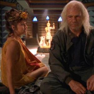 Bobbie Phillips and Richard Dean Anderson in STARGATE SG1 Episode Brief Candle