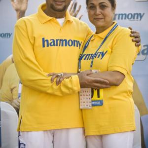 Gulshan Grover with Tina Ambani at harmony Marathon