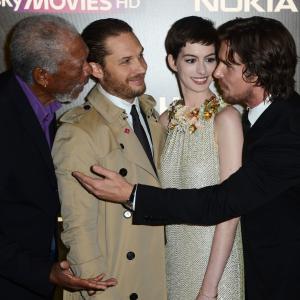 Morgan Freeman, Christian Bale and Anne Hathaway at event of Tamsos riterio sugrizimas (2012)