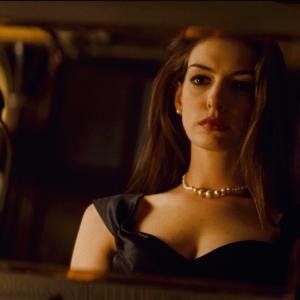 Still of Anne Hathaway in Tamsos riterio sugrizimas (2012)