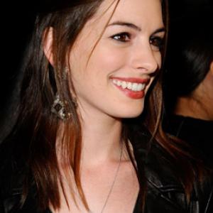 Anne Hathaway at event of Breaking Upwards 2009