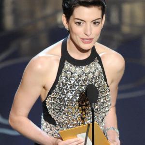 Anne Hathaway at event of The Oscars (2014)