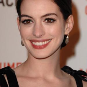 Anne Hathaway at event of Valentino The Last Emperor 2008
