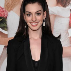 Anne Hathaway at event of Bride Wars 2009