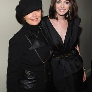 Susan Sarandon and Anne Hathaway at event of Rachel Getting Married 2008