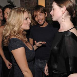 Anne Hathaway Jessica Simpson and Ken Paves