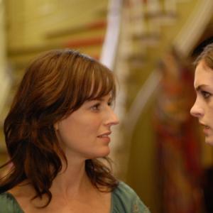Still of Anne Hathaway and Rosemarie DeWitt in Rachel Getting Married (2008)