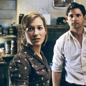 Still of Franka Potente and Eric Bana in Romulus My Father 2007