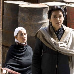 Still of Juhi Chawla and Manisha Koirala in I Am Afia Megha Abhimanyu Omar (2010)