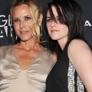 Maria Bello and Kristen Stewart at event of The Yellow Handkerchief 2008