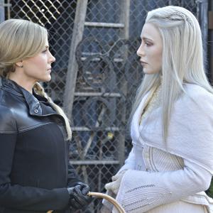 Still of Julie Benz and Jaime Murray in Defiance 2013