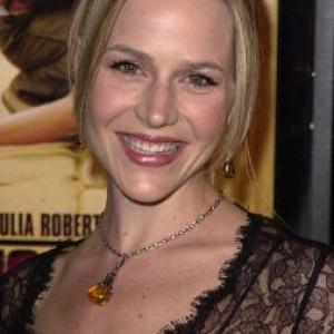 Julie Benz at event of The Mexican 2001