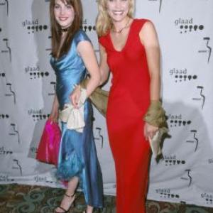 Leslie Bibb and Carly Pope