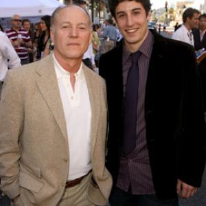 Jason Biggs and Frank Marshall at event of Eight Below 2006