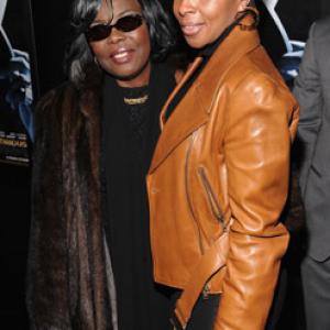 Mary J. Blige and Voletta Wallace at event of Notorious (2009)