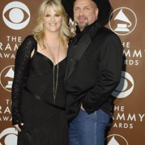Garth Brooks and Trisha Yearwood at event of The 48th Annual Grammy Awards 2006