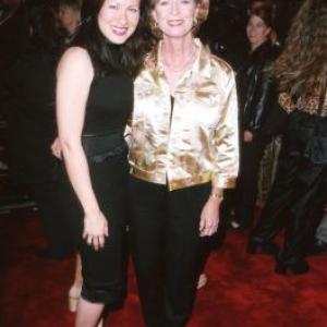 Linda Lee Cadwell and Shannon Lee at event of Romeo turi mirti 2000