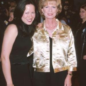 Linda Lee Cadwell and Shannon Lee at event of Romeo turi mirti 2000