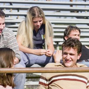 Still of Linda Cardellini Busy Philipps James Franco Seth Rogen and Jason Segel in Freaks and Geeks 1999
