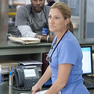 Still of Morris Chestnut and Edie Falco in Nurse Jackie 2009