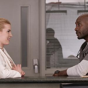 Still of Morris Chestnut and Betty Gilpin in Nurse Jackie (2009)