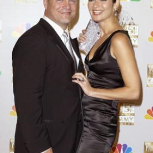 Michael Chiklis and Jill Hennessy