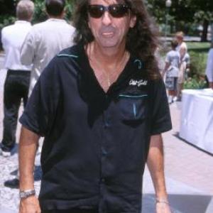 Alice Cooper at event of Muppets from Space 1999