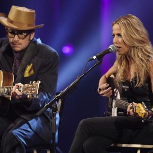 Still of Sheryl Crow and Elvis Costello in Spectacle Elvis Costello with 2008