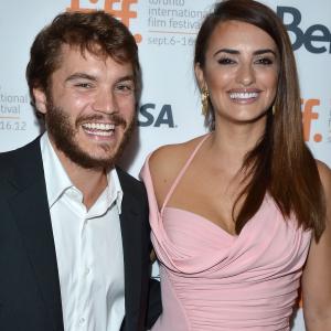 Penlope Cruz and Emile Hirsch at event of Gime myleti 2012